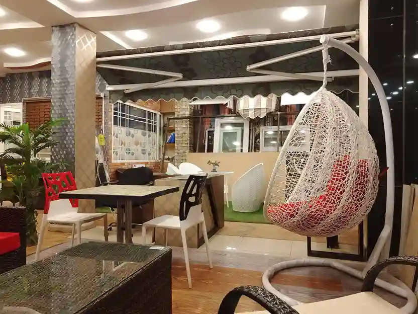 Single Person Outdoor Swing